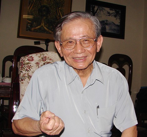 Giáo sư, Viên sĩ, Nhà giáo nhân dân Phan Huy Lê